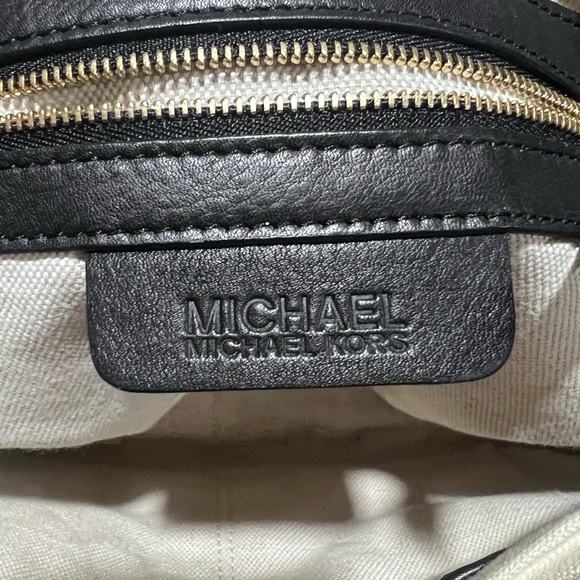 Michael Kors Leather Bag - Picture 5 of 8